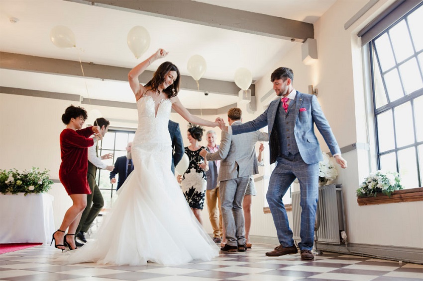 What Dance Is Popular at Weddings